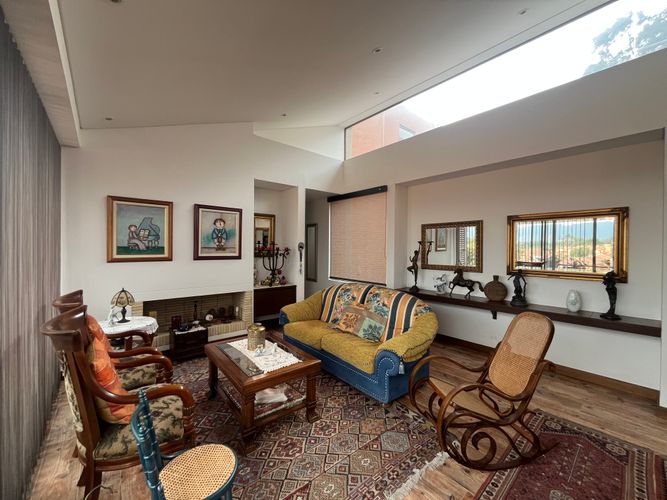 Apartamento de 3 alcobas en venta en Camino De Arrayanes, Bogotá, 230 m² · foto 2 de 22