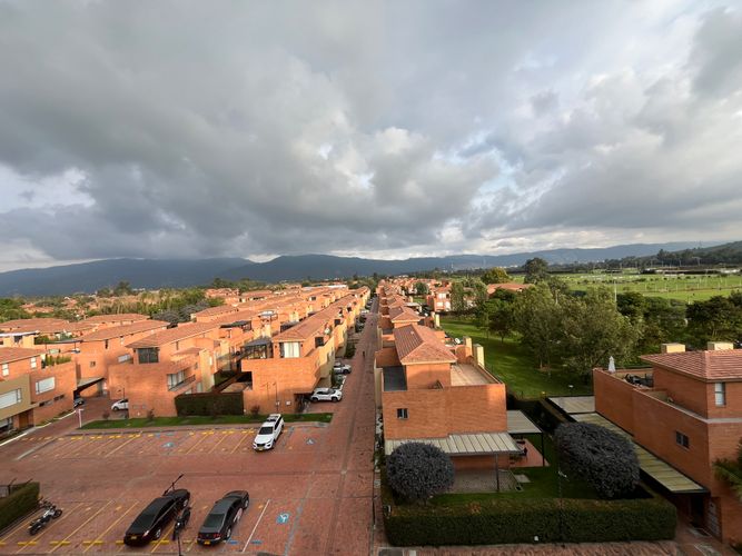 Apartamento de 3 alcobas en venta en Camino De Arrayanes, Bogotá, 230 m² · foto 3 de 22