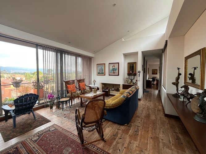 Apartamento de 3 alcobas en venta en Camino De Arrayanes, Bogotá, 230 m² · foto 4 de 22