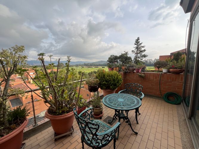 Apartamento de 3 alcobas en venta en Camino De Arrayanes, Bogotá, 230 m² · foto 20 de 22