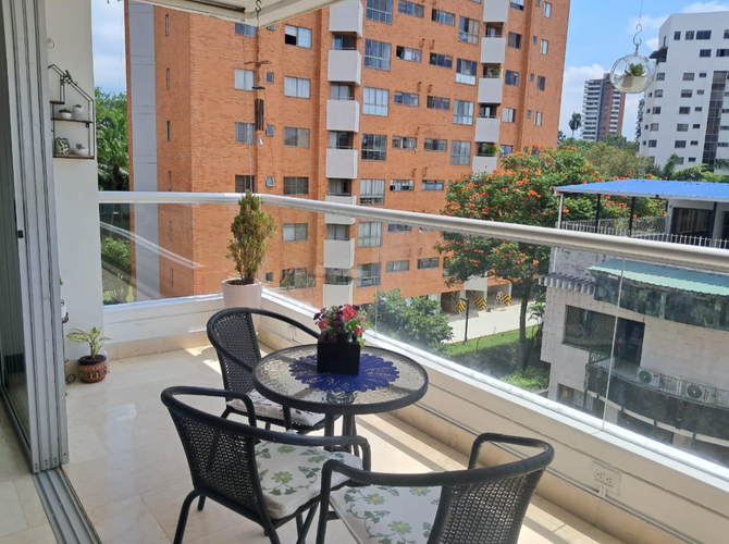 Apartamento de 4 alcobas en venta en Ciudad Jardin, Cali, 167 m² · foto 2 de 24