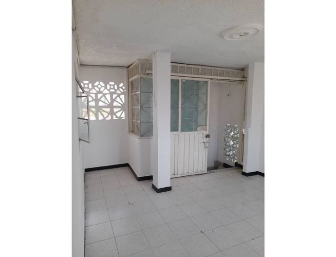 Apartamento de 3 alcobas en venta en Comuneros, Bucaramanga, 62 m² · foto 10 de 14
