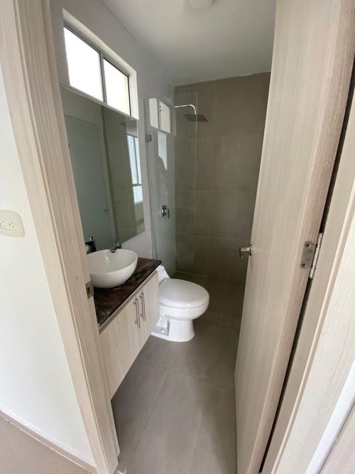 Apartamento de 2 alcobas en venta en Guabinas, Yumbo, 60 m² · foto 7 de 19