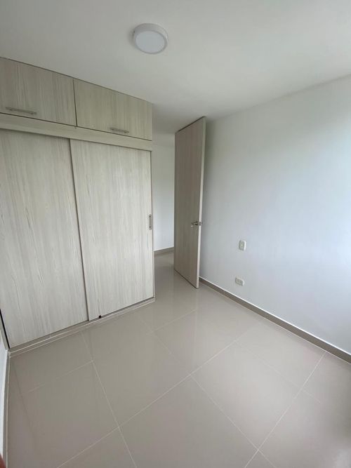 Apartamento de 2 alcobas en venta en Guabinas, Yumbo, 60 m² · foto 8 de 19