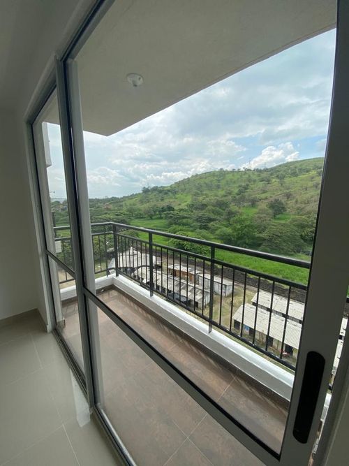 Apartamento de 2 alcobas en venta en Guabinas, Yumbo, 60 m² · foto 9 de 19