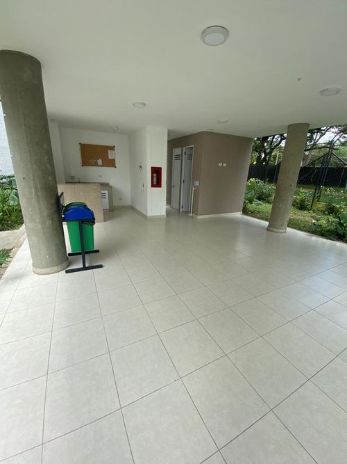 Apartamento de 2 alcobas en venta en Guabinas, Yumbo, 60 m² · foto 11 de 19