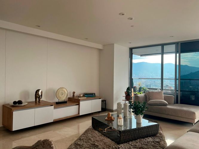 Apartamento de 3 alcobas en venta en Cumbres, Envigado, 161 m² · foto 3 de 12