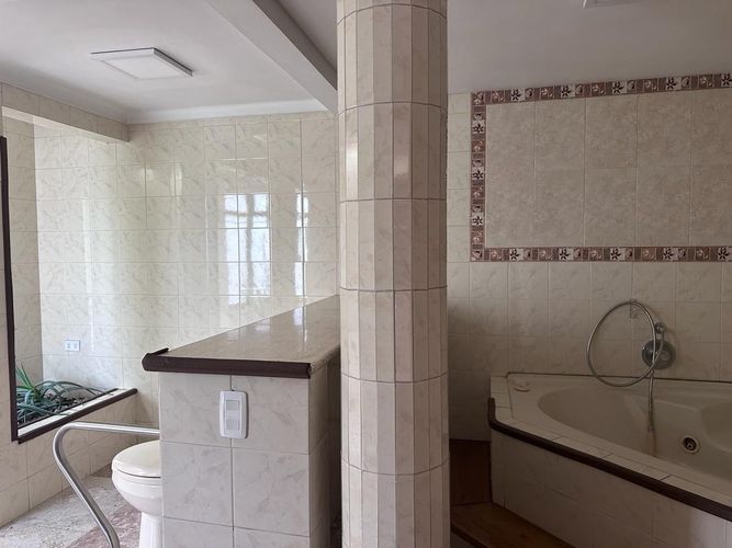 Apartamento de 3 alcobas en venta en Los Naranjos, Medellín, 230 m² · foto 15 de 18