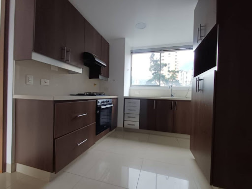 Apartamento en arriendo en Vizcaya, Medellín · foto 3 de 24