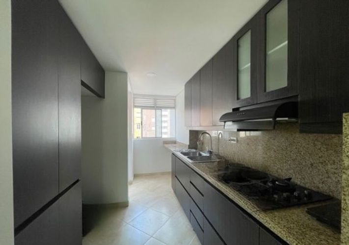 Apartamento de 3 alcobas en arriendo en Laureles, Medellín, 148 m² · foto 15 de 20