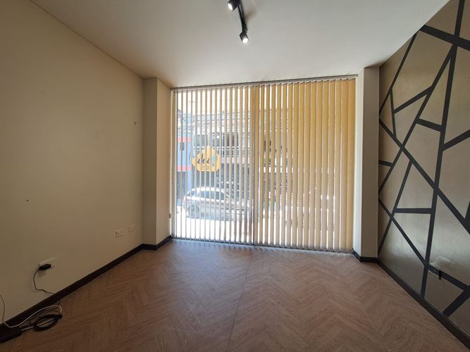 Oficina en arriendo en Sector Lago Uribe, Pereira, 17 m² · foto 9 de 10