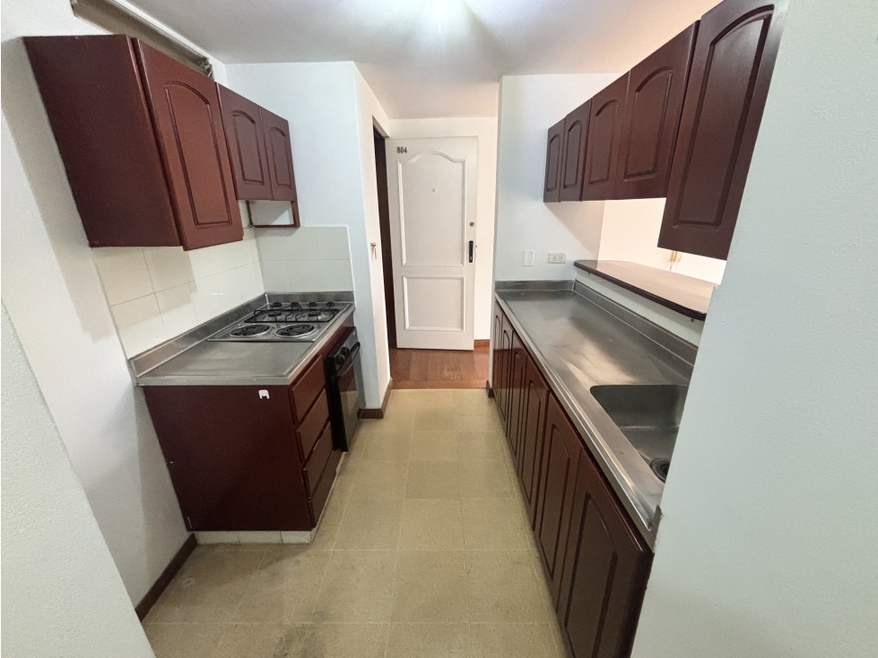 Apartamento en venta en El Poblado, Medellín · foto 4 de 13