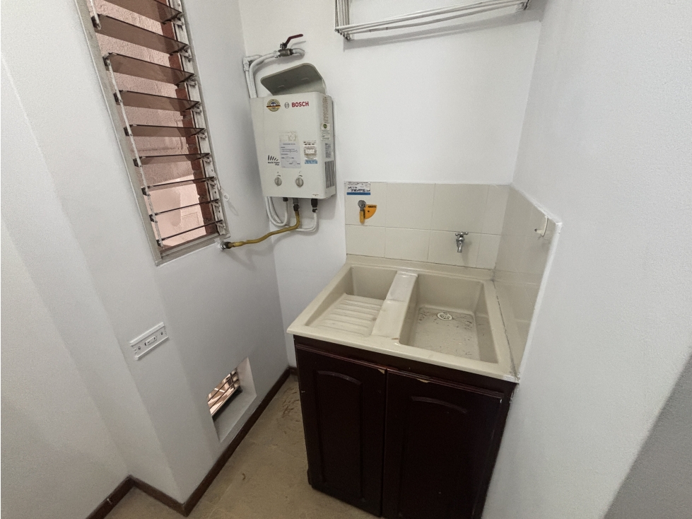 Apartamento en venta en El Poblado, Medellín · foto 9 de 13