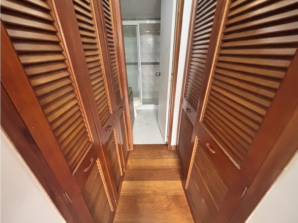 Apartamento en venta en El Poblado, Medellín · foto 11 de 13