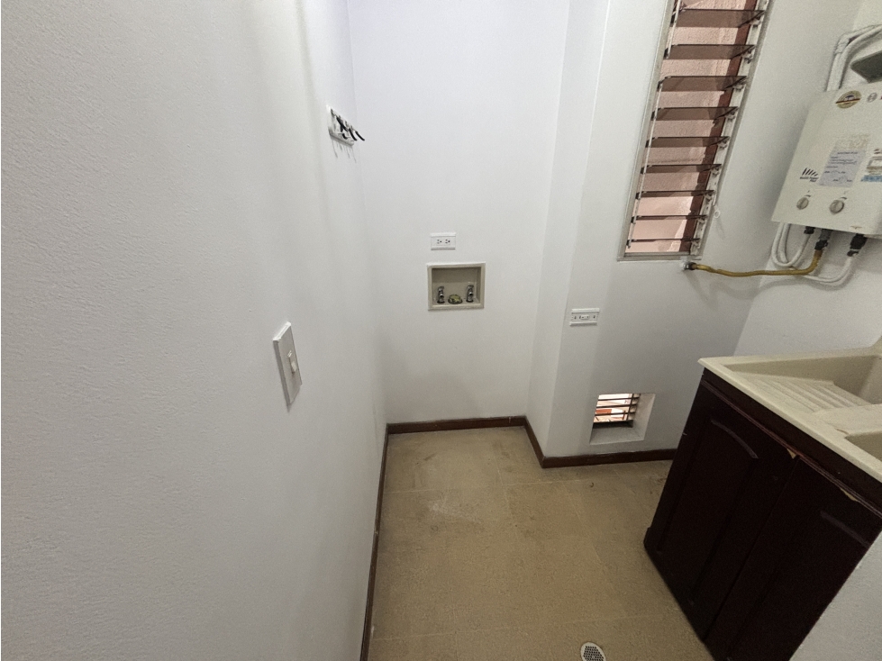 Apartamento en venta en El Poblado, Medellín · foto 13 de 13