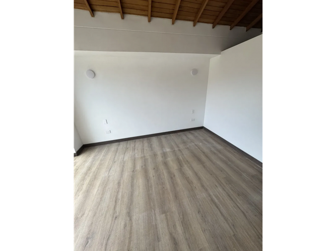 Apartamento de 3 alcobas en venta en Laureles, Medellín, 142 m² · foto 13 de 14