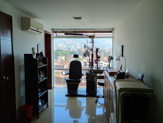 Oficina en arriendo en Laureles, Medellín, 35 m² · foto 3 de 8