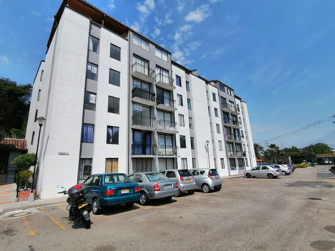 Apartamento en venta en Cañaveral, Floridablanca · foto 2 de 16