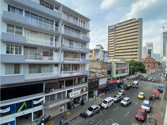 Bodega en arriendo en San Pedro, Cali, 755 m² · foto 2 de 24