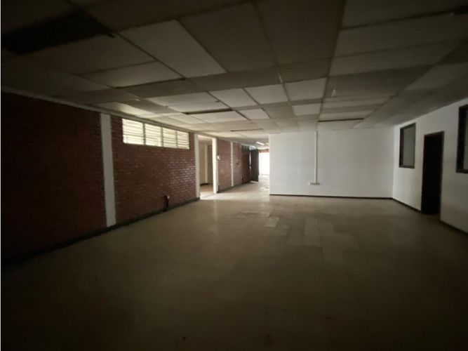 Bodega en arriendo en San Pedro, Cali, 755 m² · foto 6 de 24