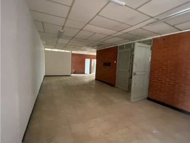 Bodega en arriendo en San Pedro, Cali, 755 m² · foto 7 de 24