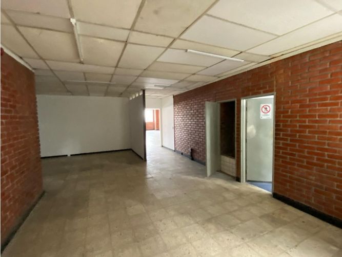 Bodega en arriendo en San Pedro, Cali, 755 m² · foto 8 de 24
