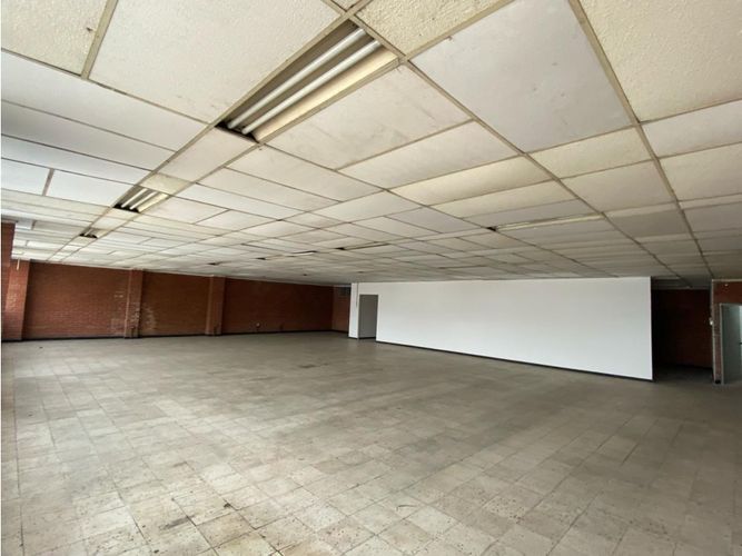 Bodega en arriendo en San Pedro, Cali, 755 m² · foto 9 de 24