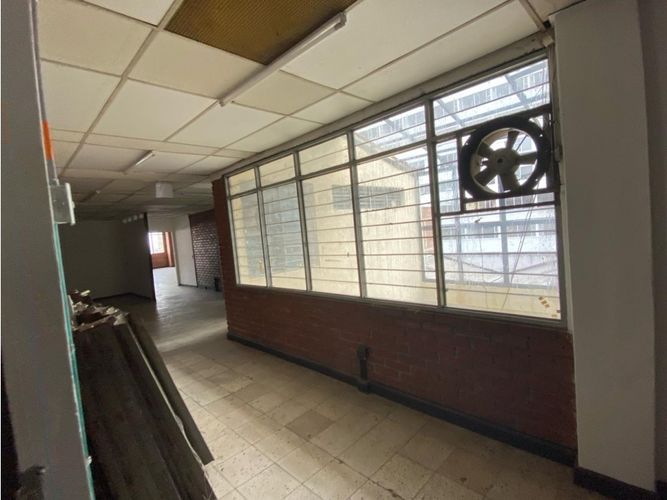 Bodega en arriendo en San Pedro, Cali, 755 m² · foto 14 de 24
