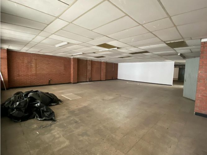 Bodega en arriendo en San Pedro, Cali, 755 m² · foto 20 de 24