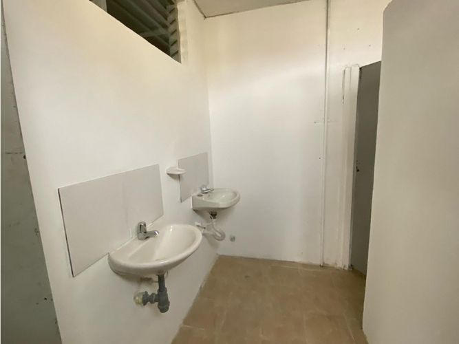 Bodega en arriendo en San Pedro, Cali, 755 m² · foto 24 de 24
