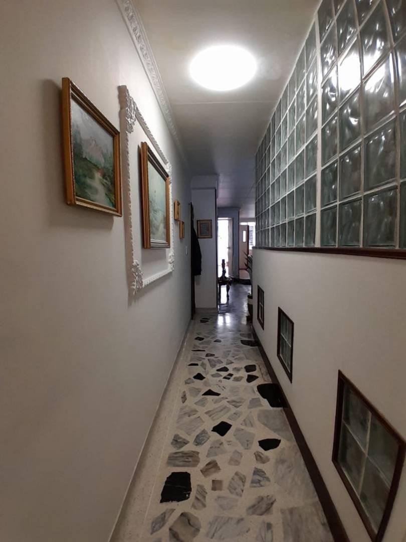 Casa en venta en Normandia, Bogotá · foto 2 de 24