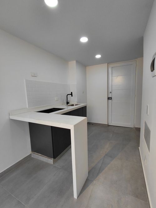 Apartaestudio en venta en San Andresito, Bogotá, 30 m² · foto 3 de 24