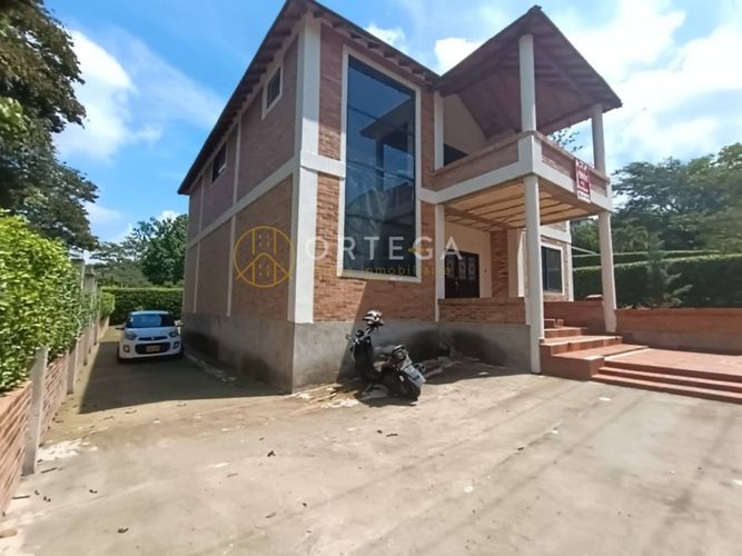 Casa de 3 alcobas en venta en Ruitoque, Piedecuesta, 280 m² · foto 3 de 24