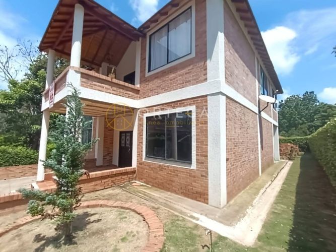 Casa de 3 alcobas en venta en Ruitoque, Piedecuesta, 280 m² · foto 4 de 24