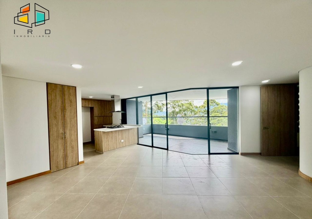 Apartamento en venta en Asomadera no.2, Medellín 2