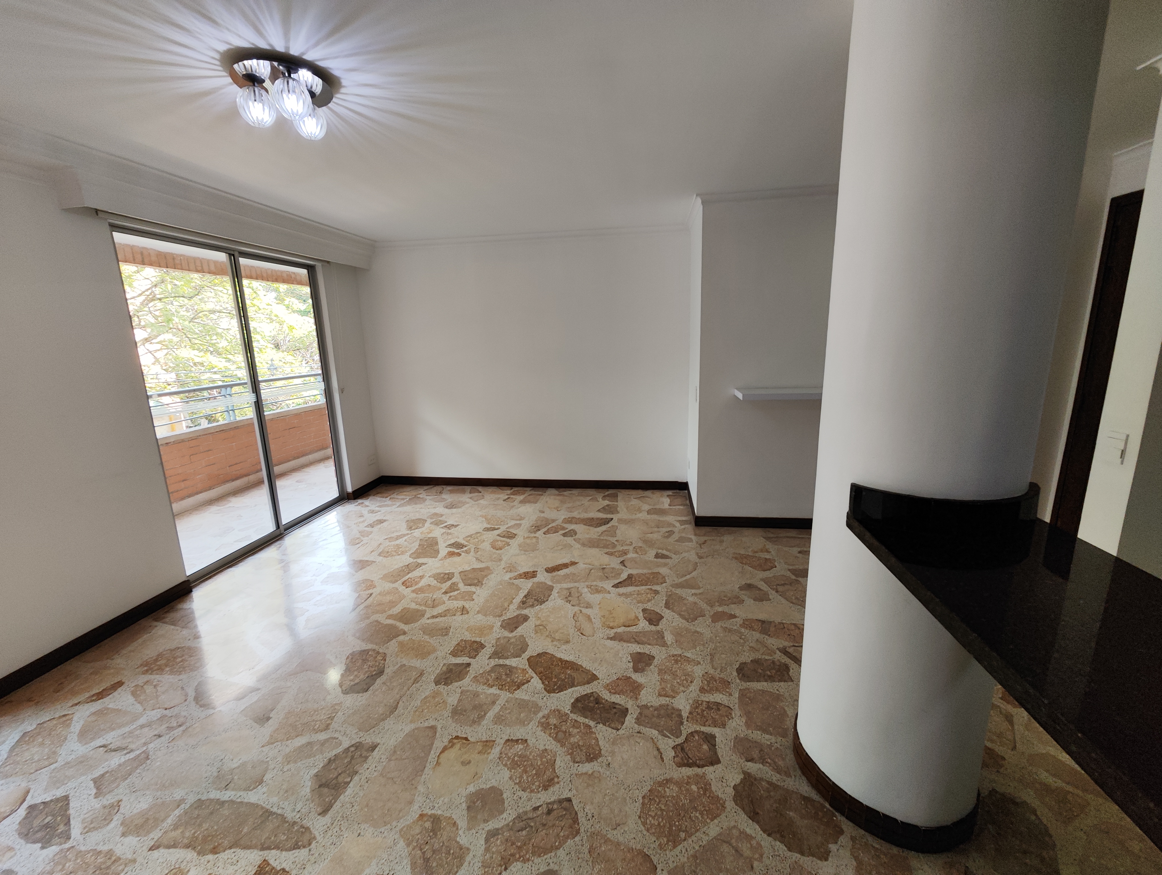 Apartamento en arriendo en Laureles, Medellín