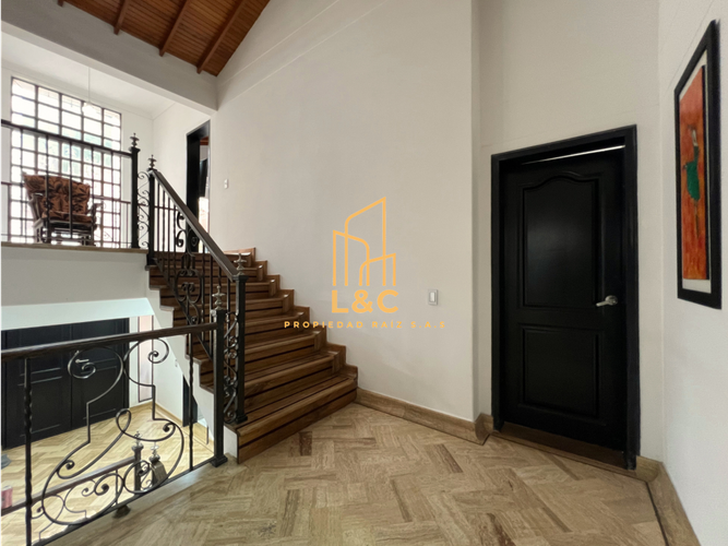 Casa de 3 alcobas en venta en Loma Benedictinos, Envigado, 340 m² · foto 11 de 22