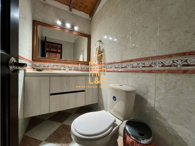 Casa de 3 alcobas en venta en Loma Benedictinos, Envigado, 340 m² · foto 16 de 22