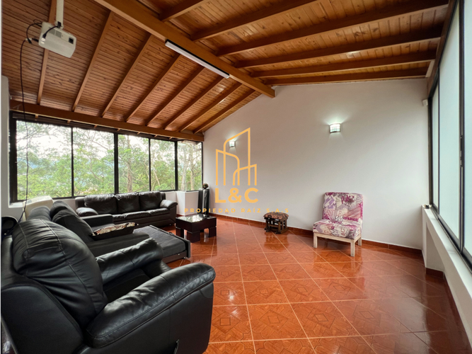 Casa de 3 alcobas en venta en Loma Benedictinos, Envigado, 340 m² · foto 17 de 22