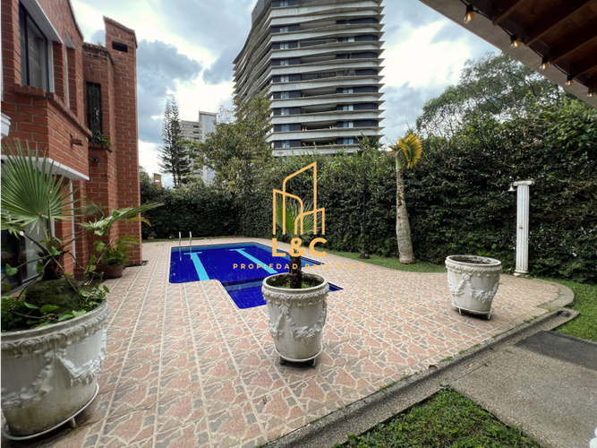 Casa de 3 alcobas en venta en Loma Benedictinos, Envigado, 340 m² · foto 19 de 22