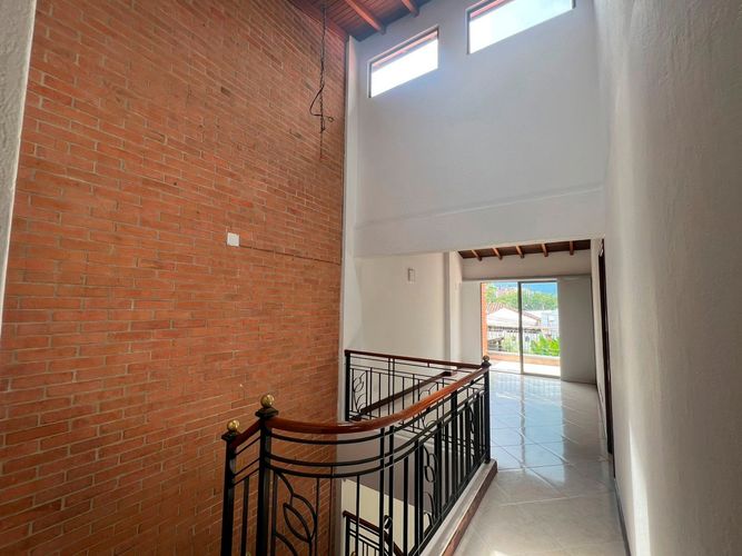 Casa de 3 alcobas en arriendo en Urbanización Las Cumbres, Envigado, 200 m² · foto 12 de 18