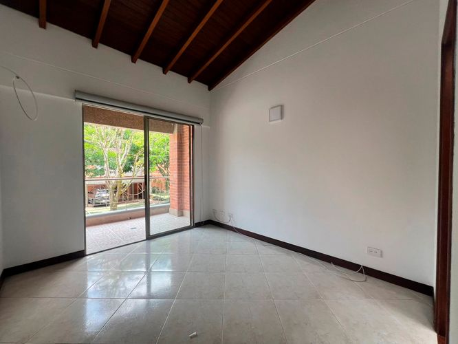 Casa de 3 alcobas en arriendo en Urbanización Las Cumbres, Envigado, 200 m² · foto 14 de 18