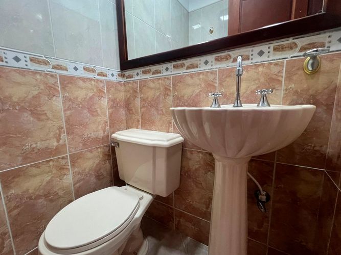 Casa de 3 alcobas en arriendo en Urbanización Las Cumbres, Envigado, 200 m² · foto 16 de 18