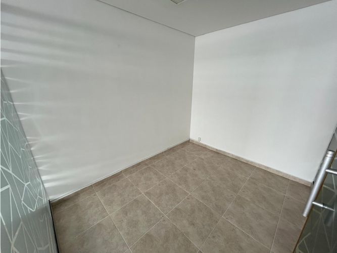 Oficina en arriendo en Garcia Rovira, Bucaramanga, 27 m² · foto 9 de 17