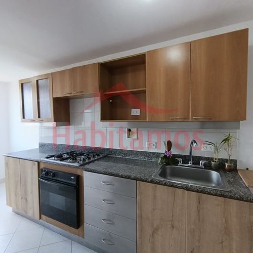 Apartamento de 3 alcobas en arriendo en El Tesoro, Medellín, 140 m² · foto 2 de 24
