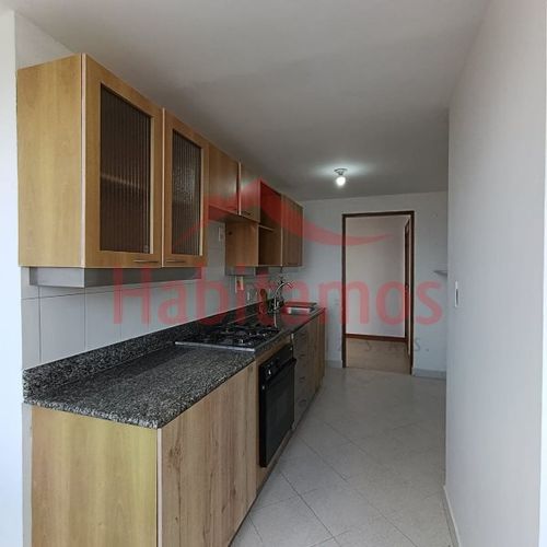 Apartamento de 3 alcobas en arriendo en El Tesoro, Medellín, 140 m² · foto 3 de 24