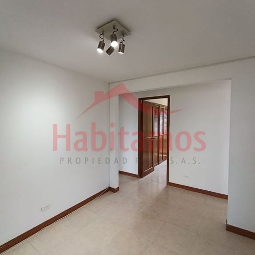 Apartamento de 3 alcobas en arriendo en El Tesoro, Medellín, 140 m² · foto 17 de 24