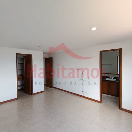 Apartamento de 3 alcobas en arriendo en El Tesoro, Medellín, 140 m² · foto 23 de 24