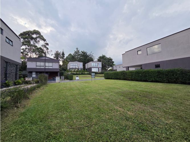 Lote en venta en Llano Grande, Rionegro, 280 m² · foto 4 de 5