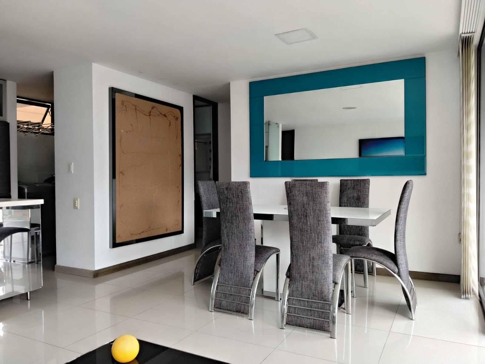 Apartamento en arriendo en El Poblado, Medellín · foto 8 de 19